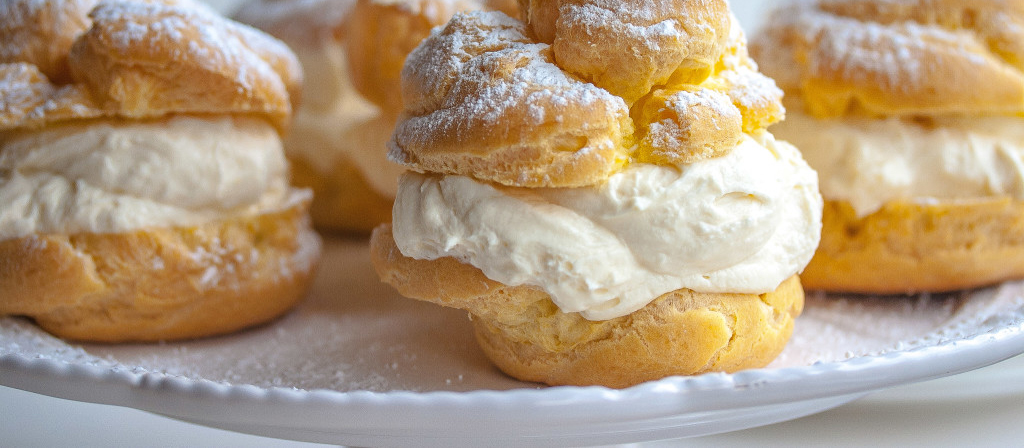 cream puffs