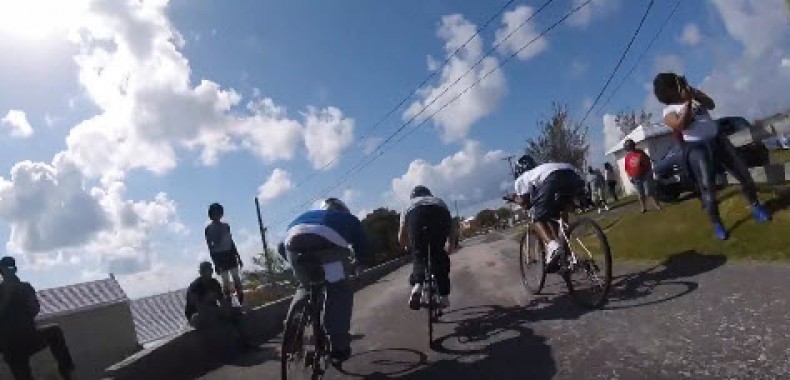 De Mohawk Grand Prix Bike Race (Video)