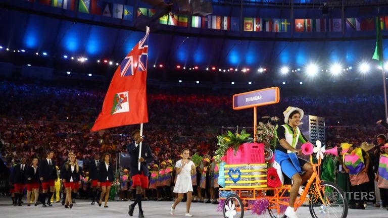 De Bermuda Triangle and Tyrone Smith’s Bermuda Shorts